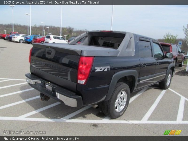 Dark Blue Metallic / Tan/Neutral 2005 Chevrolet Avalanche Z71 4x4