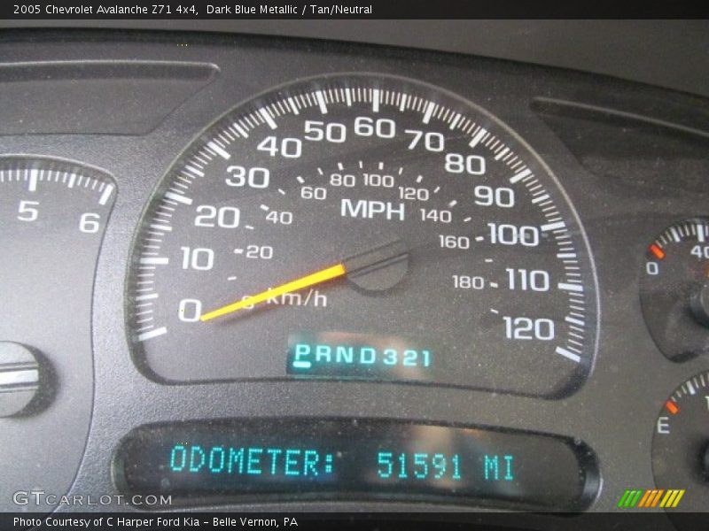 Dark Blue Metallic / Tan/Neutral 2005 Chevrolet Avalanche Z71 4x4