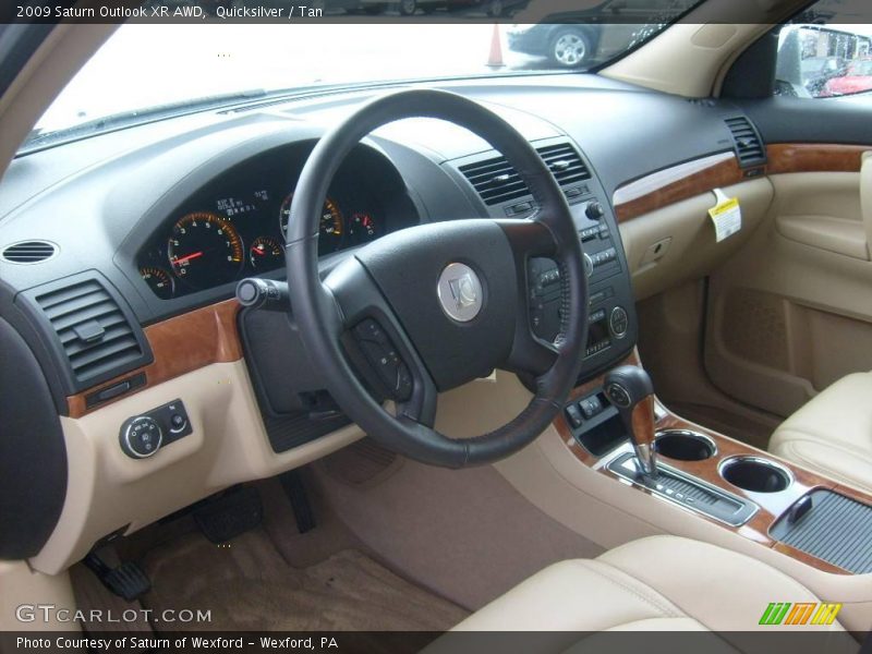 Quicksilver / Tan 2009 Saturn Outlook XR AWD
