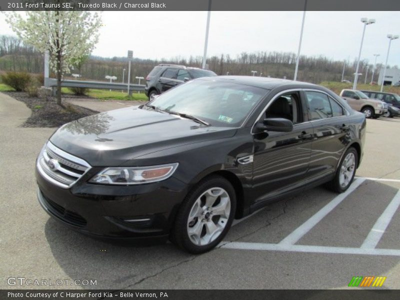 Tuxedo Black / Charcoal Black 2011 Ford Taurus SEL