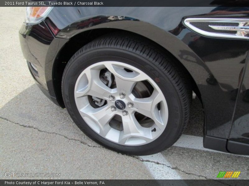 Tuxedo Black / Charcoal Black 2011 Ford Taurus SEL