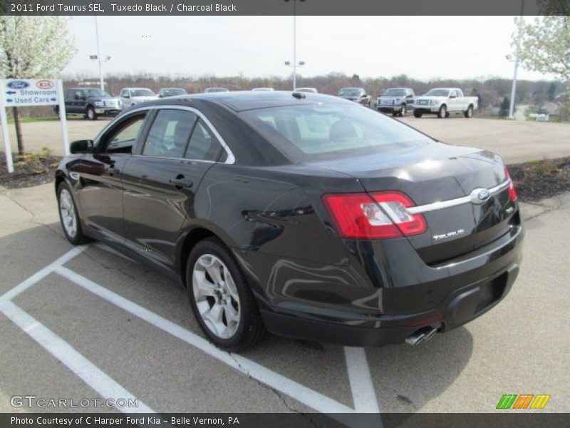 Tuxedo Black / Charcoal Black 2011 Ford Taurus SEL
