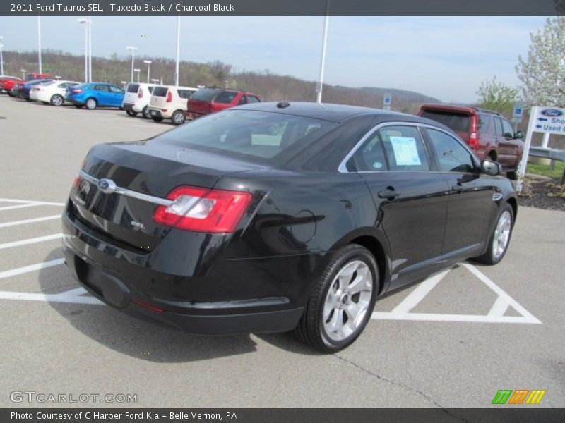 Tuxedo Black / Charcoal Black 2011 Ford Taurus SEL