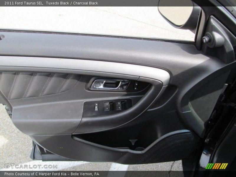 Tuxedo Black / Charcoal Black 2011 Ford Taurus SEL