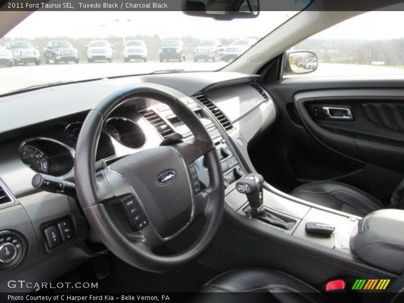 Tuxedo Black / Charcoal Black 2011 Ford Taurus SEL