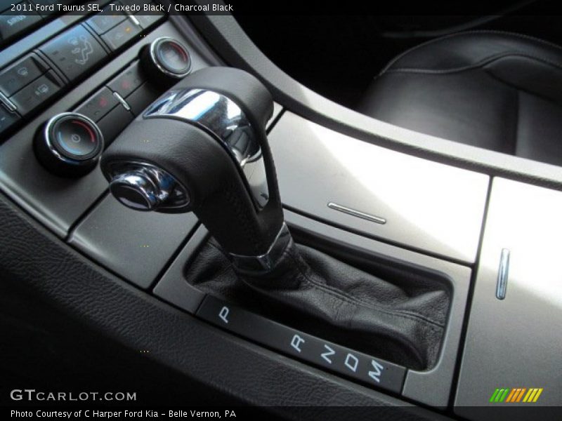 Tuxedo Black / Charcoal Black 2011 Ford Taurus SEL