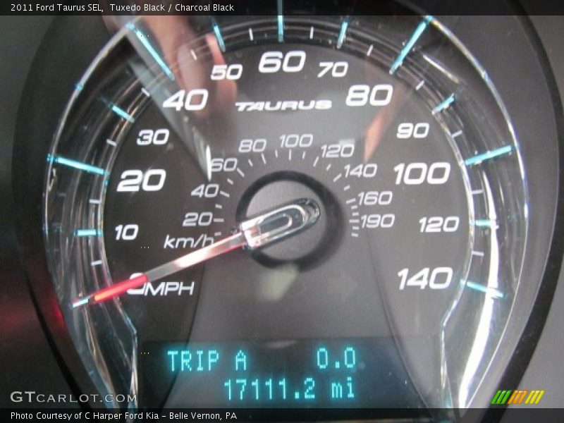 Tuxedo Black / Charcoal Black 2011 Ford Taurus SEL