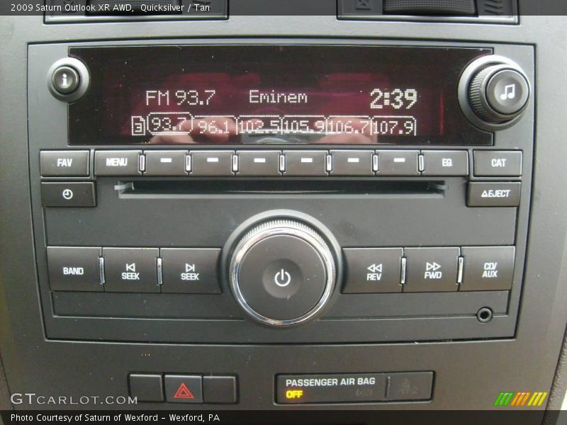 Quicksilver / Tan 2009 Saturn Outlook XR AWD