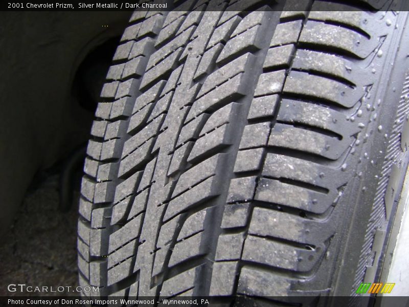 Silver Metallic / Dark Charcoal 2001 Chevrolet Prizm