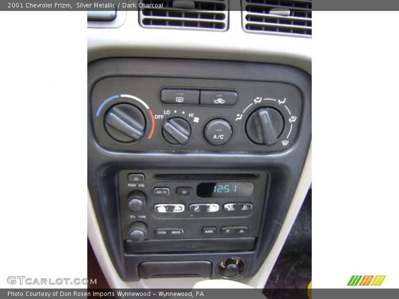 Silver Metallic / Dark Charcoal 2001 Chevrolet Prizm