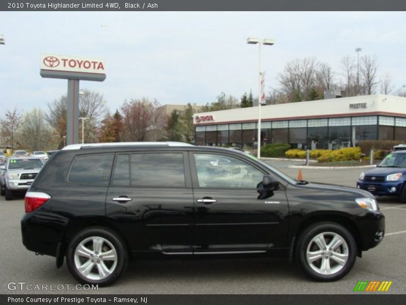 Black / Ash 2010 Toyota Highlander Limited 4WD