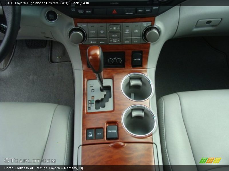 Black / Ash 2010 Toyota Highlander Limited 4WD