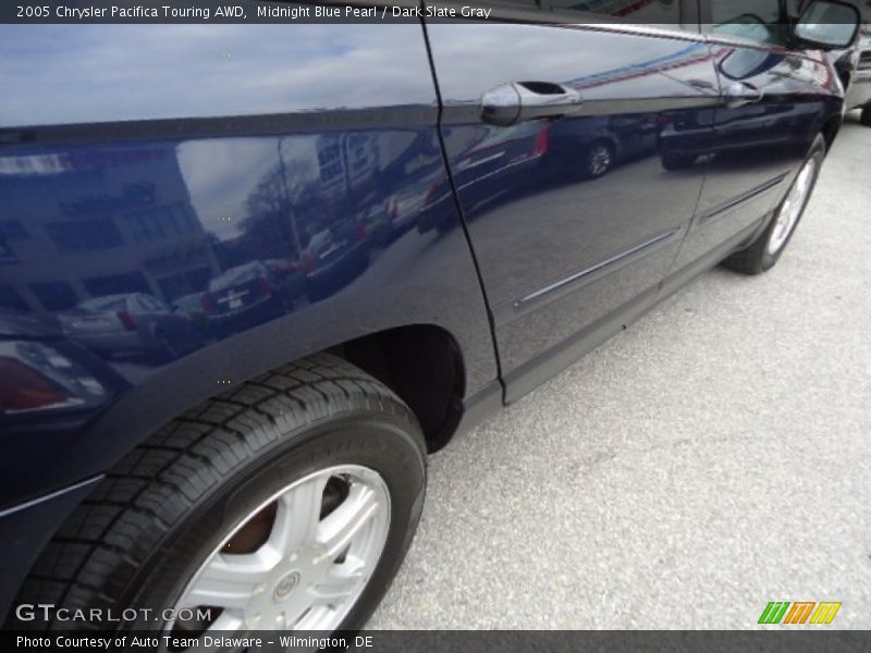 Midnight Blue Pearl / Dark Slate Gray 2005 Chrysler Pacifica Touring AWD