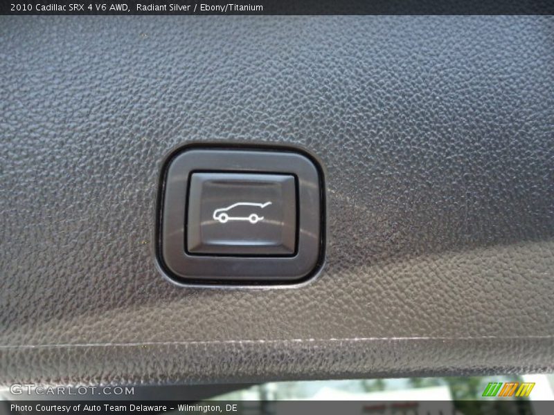 Radiant Silver / Ebony/Titanium 2010 Cadillac SRX 4 V6 AWD
