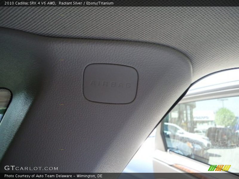 Radiant Silver / Ebony/Titanium 2010 Cadillac SRX 4 V6 AWD