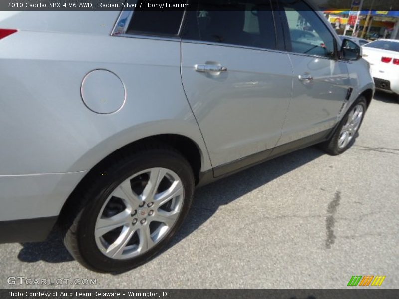 Radiant Silver / Ebony/Titanium 2010 Cadillac SRX 4 V6 AWD