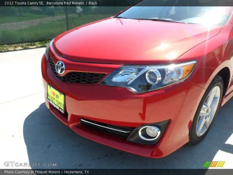 Barcelona Red Metallic / Black 2012 Toyota Camry SE