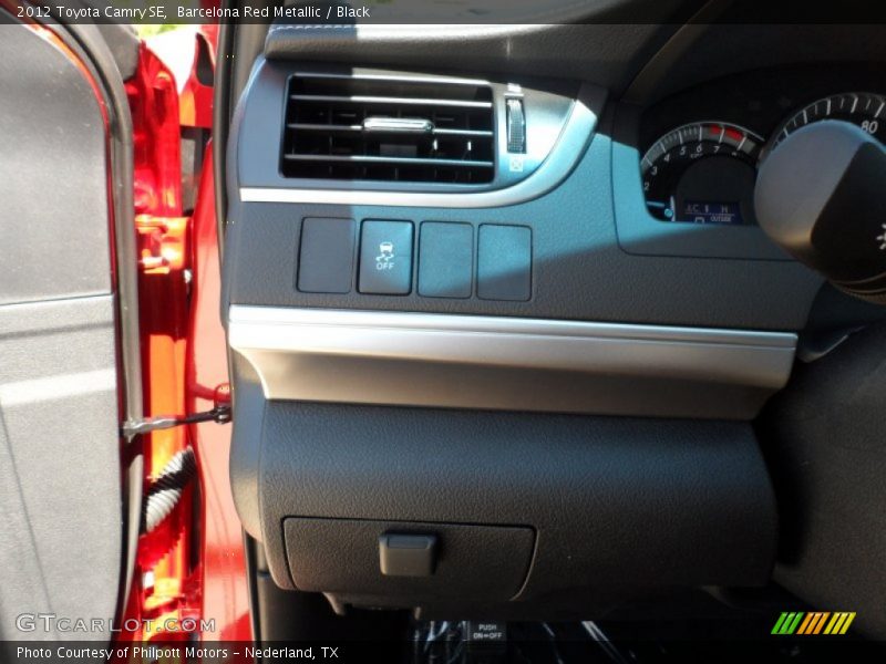 Barcelona Red Metallic / Black 2012 Toyota Camry SE