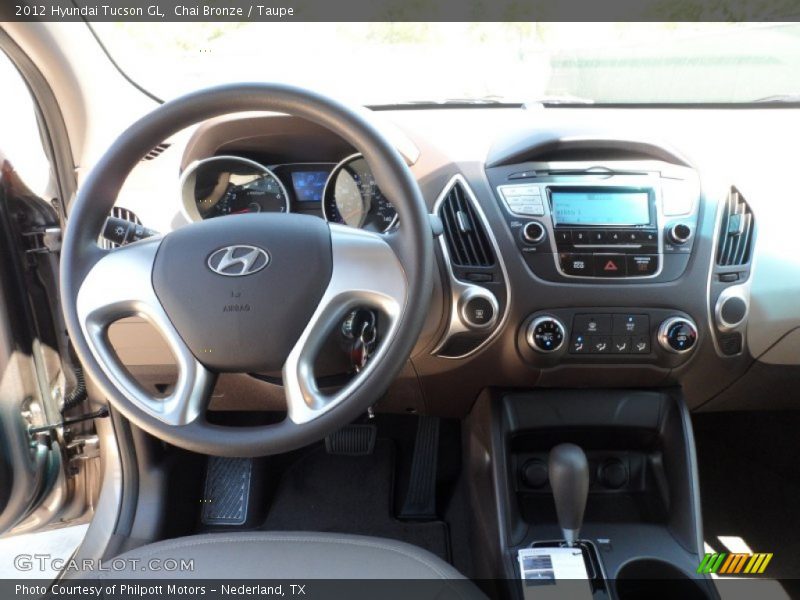 Dashboard of 2012 Tucson GL