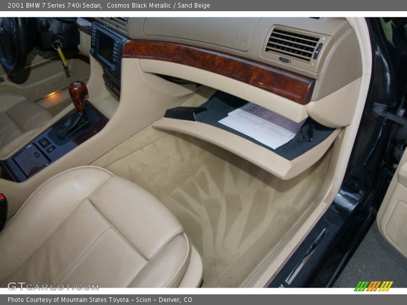 Cosmos Black Metallic / Sand Beige 2001 BMW 7 Series 740i Sedan