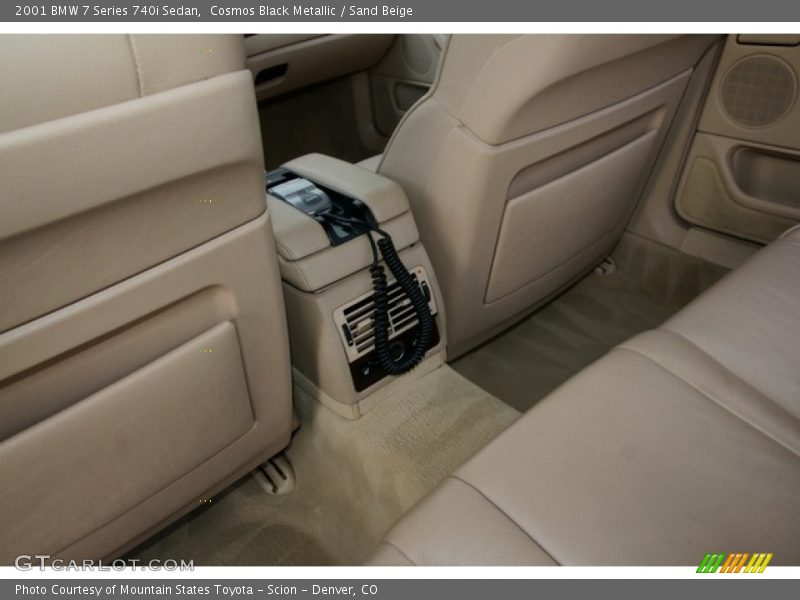 Cosmos Black Metallic / Sand Beige 2001 BMW 7 Series 740i Sedan