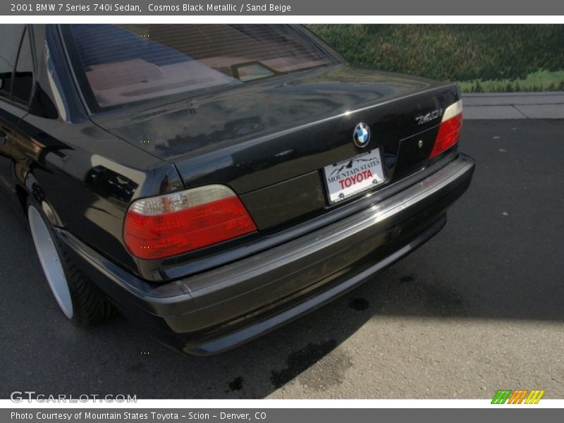 Cosmos Black Metallic / Sand Beige 2001 BMW 7 Series 740i Sedan