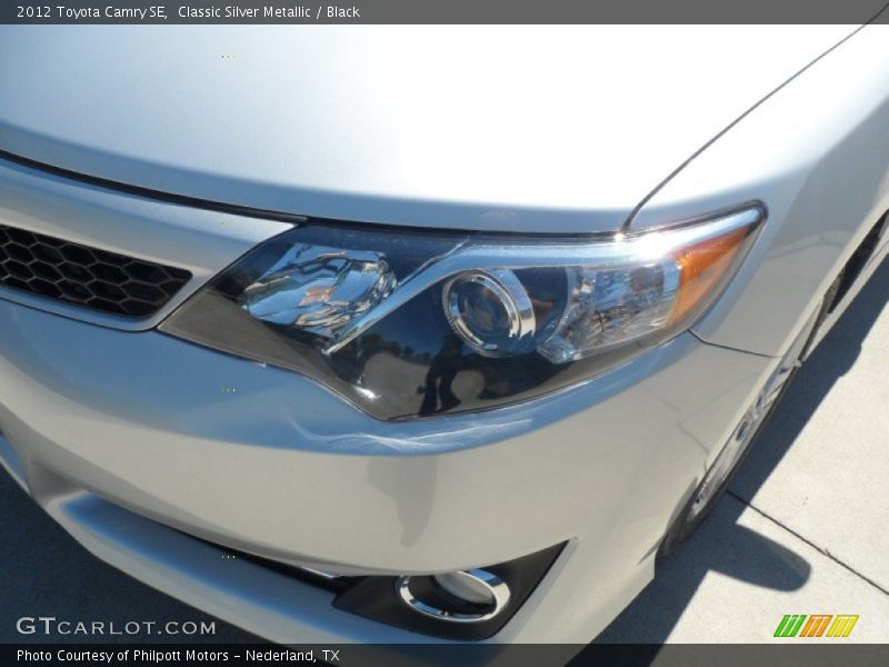 Classic Silver Metallic / Black 2012 Toyota Camry SE
