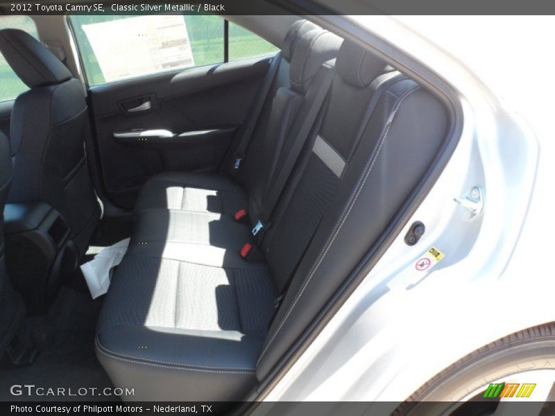 Classic Silver Metallic / Black 2012 Toyota Camry SE