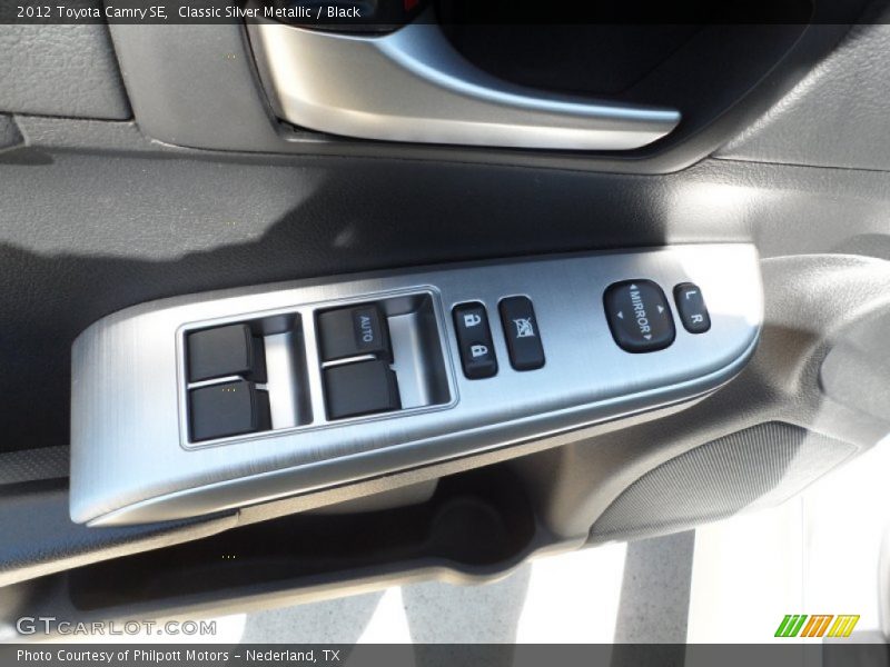 Classic Silver Metallic / Black 2012 Toyota Camry SE