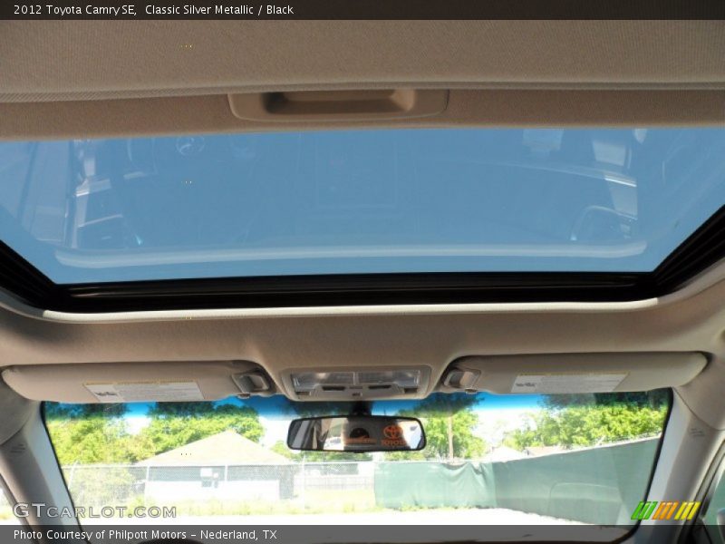 Classic Silver Metallic / Black 2012 Toyota Camry SE