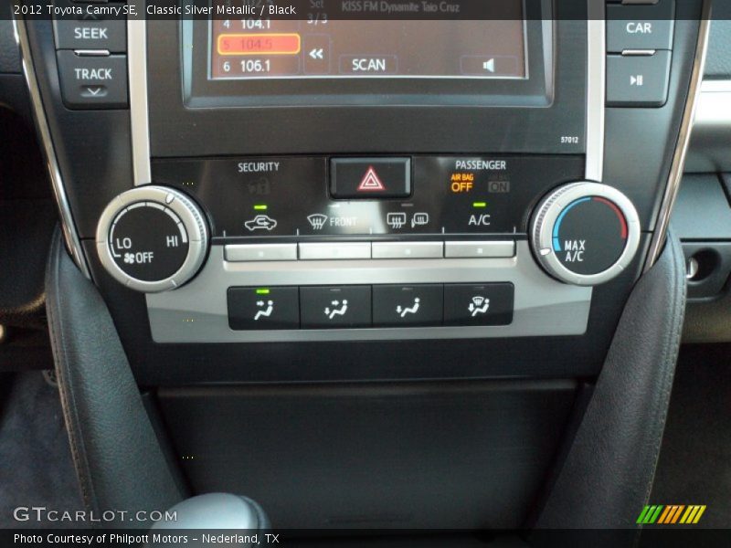 Classic Silver Metallic / Black 2012 Toyota Camry SE