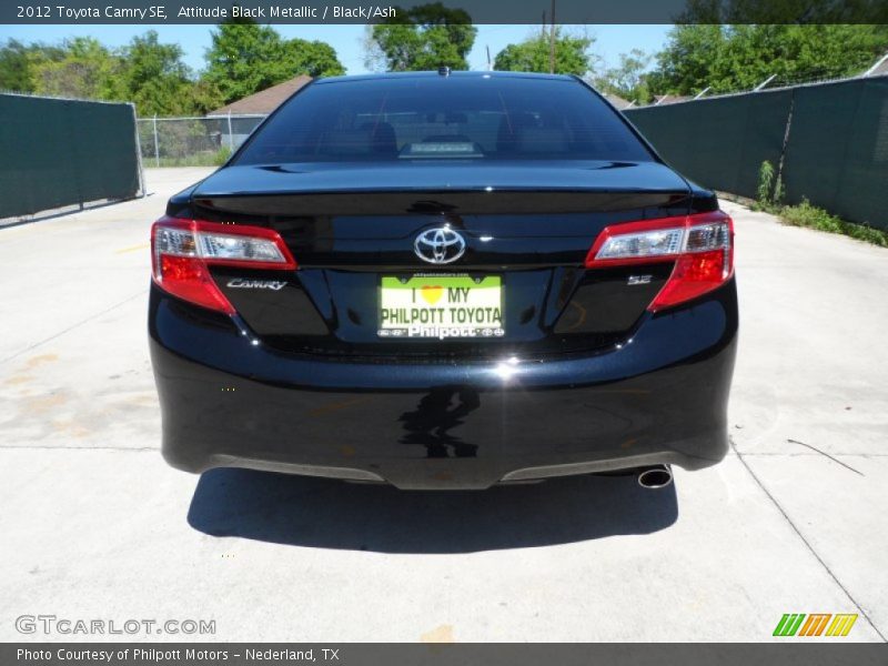 Attitude Black Metallic / Black/Ash 2012 Toyota Camry SE