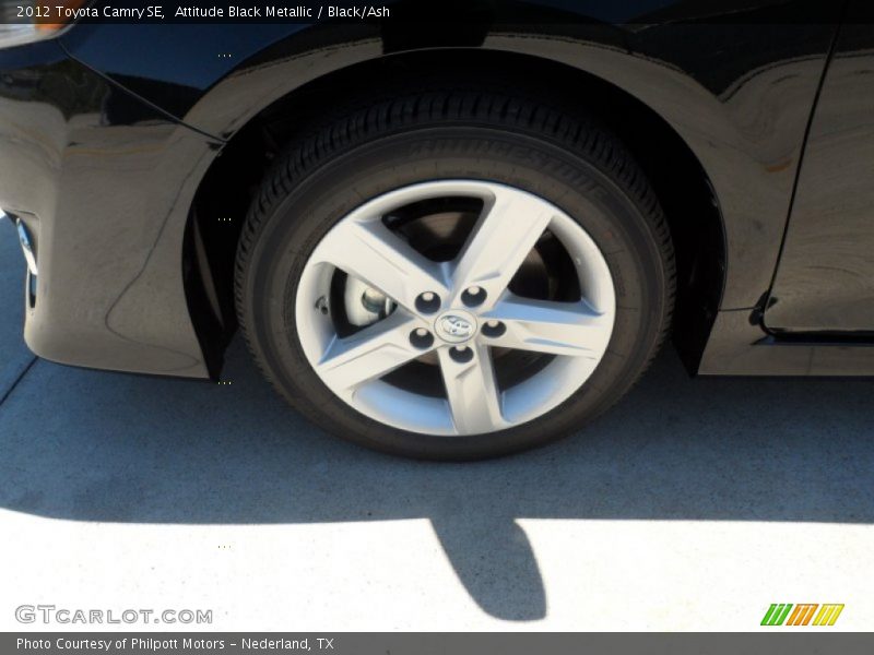 Attitude Black Metallic / Black/Ash 2012 Toyota Camry SE