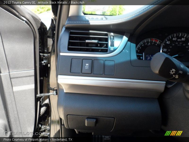 Attitude Black Metallic / Black/Ash 2012 Toyota Camry SE
