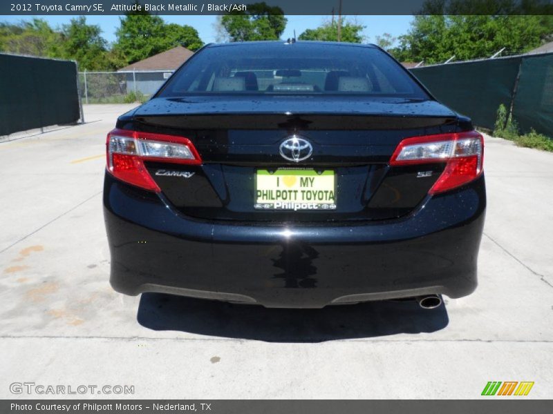 Attitude Black Metallic / Black/Ash 2012 Toyota Camry SE