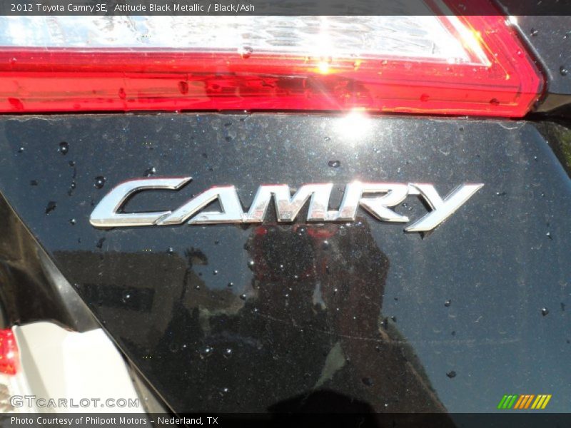 Attitude Black Metallic / Black/Ash 2012 Toyota Camry SE