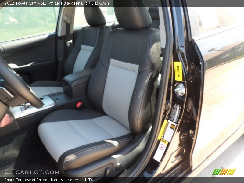 Attitude Black Metallic / Black/Ash 2012 Toyota Camry SE