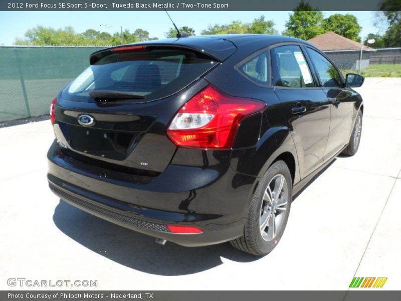 Tuxedo Black Metallic / Two-Tone Sport 2012 Ford Focus SE Sport 5-Door