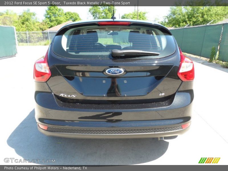 Tuxedo Black Metallic / Two-Tone Sport 2012 Ford Focus SE Sport 5-Door