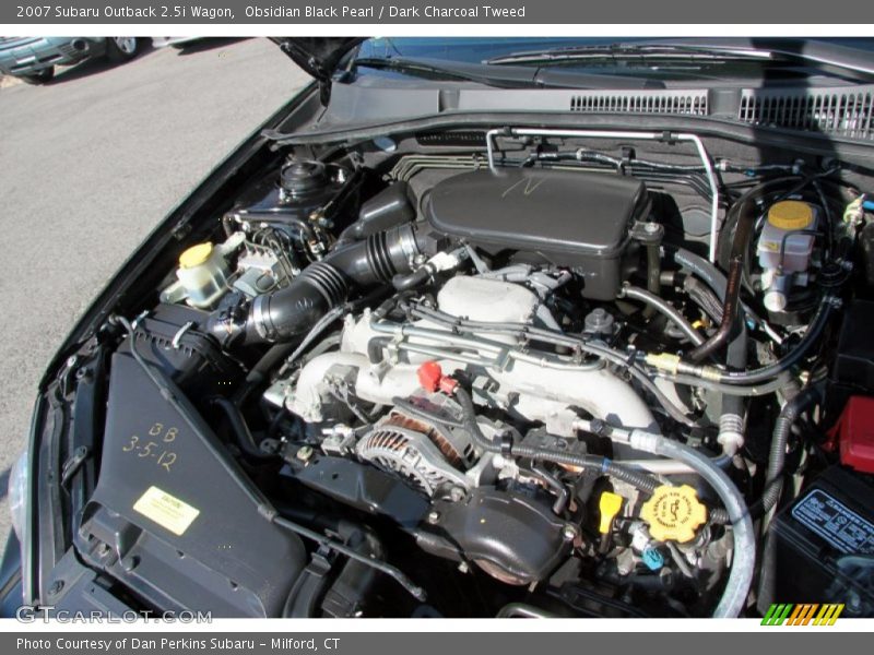Obsidian Black Pearl / Dark Charcoal Tweed 2007 Subaru Outback 2.5i Wagon