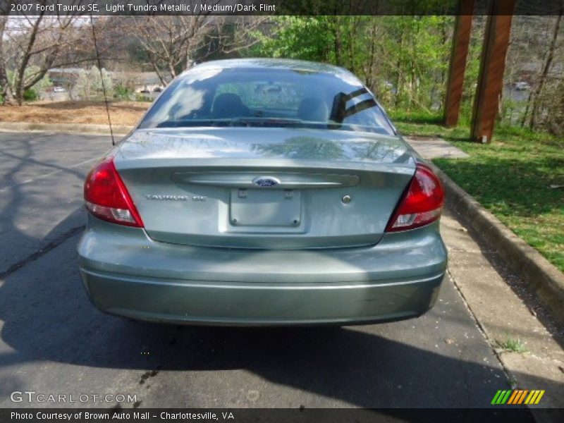 Light Tundra Metallic / Medium/Dark Flint 2007 Ford Taurus SE