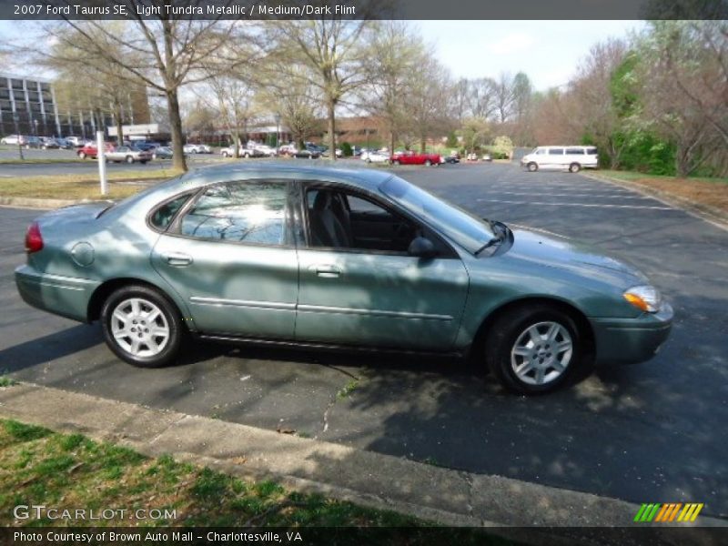 Light Tundra Metallic / Medium/Dark Flint 2007 Ford Taurus SE
