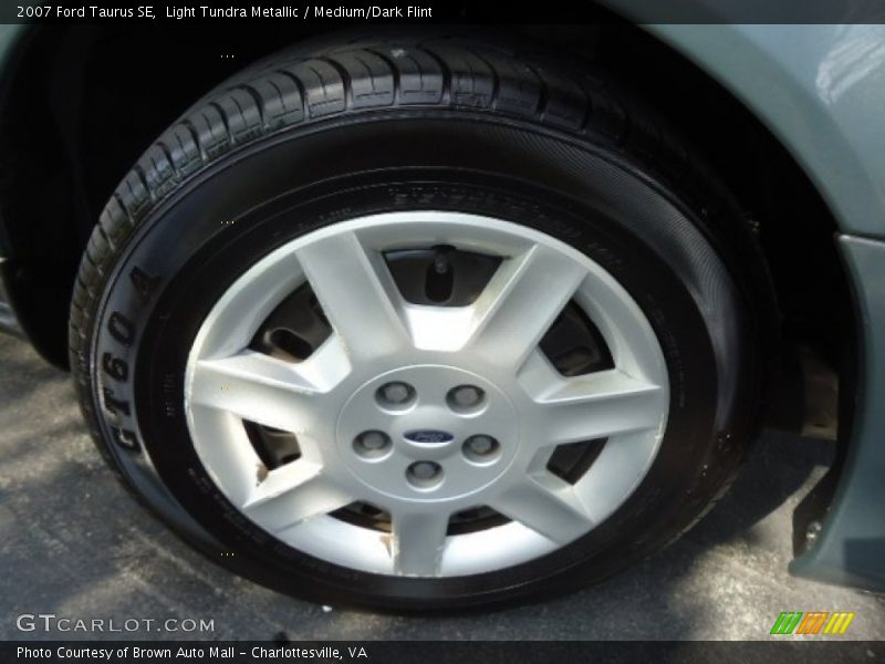 Light Tundra Metallic / Medium/Dark Flint 2007 Ford Taurus SE