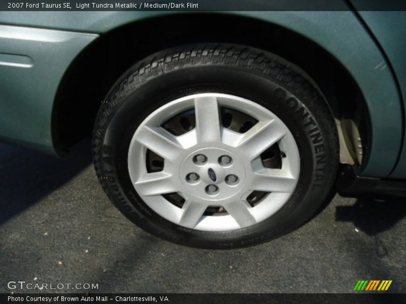 Light Tundra Metallic / Medium/Dark Flint 2007 Ford Taurus SE