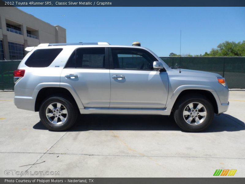 Classic Silver Metallic / Graphite 2012 Toyota 4Runner SR5