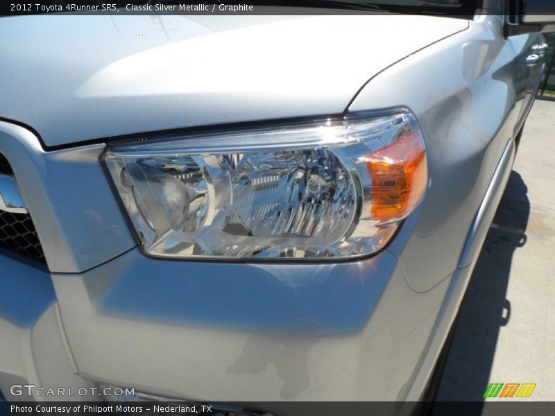 Classic Silver Metallic / Graphite 2012 Toyota 4Runner SR5