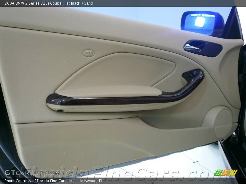Jet Black / Sand 2004 BMW 3 Series 325i Coupe