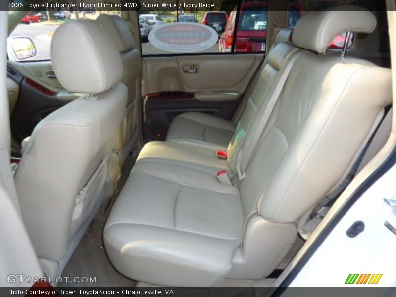 Super White / Ivory Beige 2006 Toyota Highlander Hybrid Limited 4WD