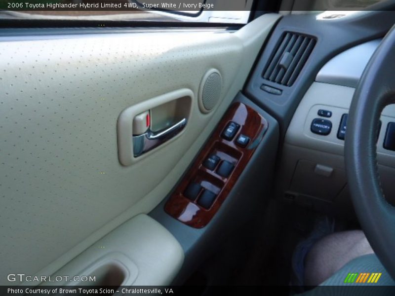 Super White / Ivory Beige 2006 Toyota Highlander Hybrid Limited 4WD