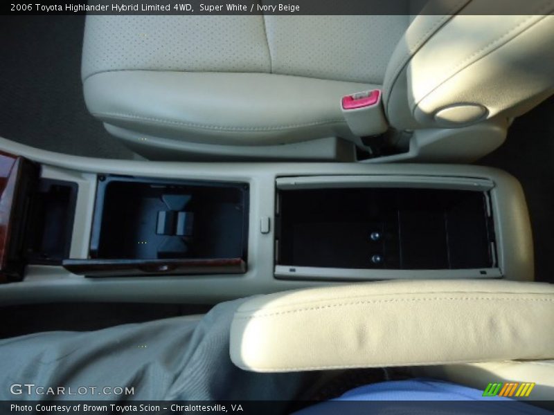 Super White / Ivory Beige 2006 Toyota Highlander Hybrid Limited 4WD
